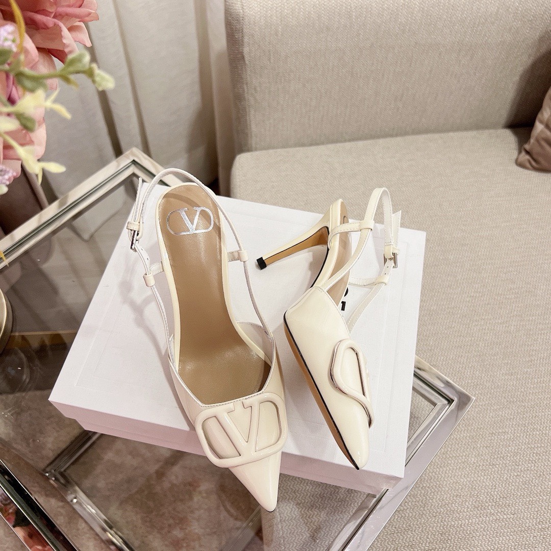 Bagsaaa Va1e*ntin0 Signature Vlogo Slingback White
