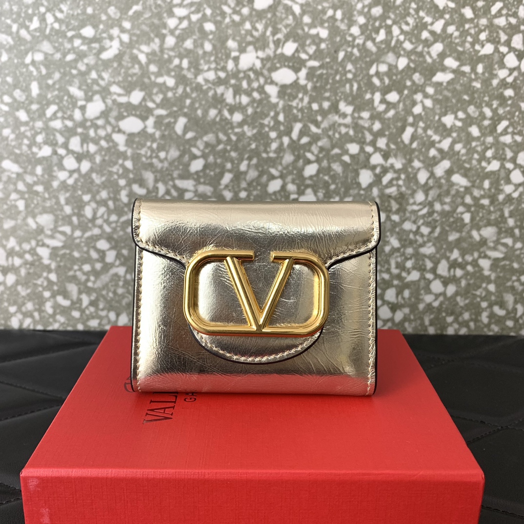 Bagsaaa Va1e*ntin0 Garavani Trifold Wallet 10cm