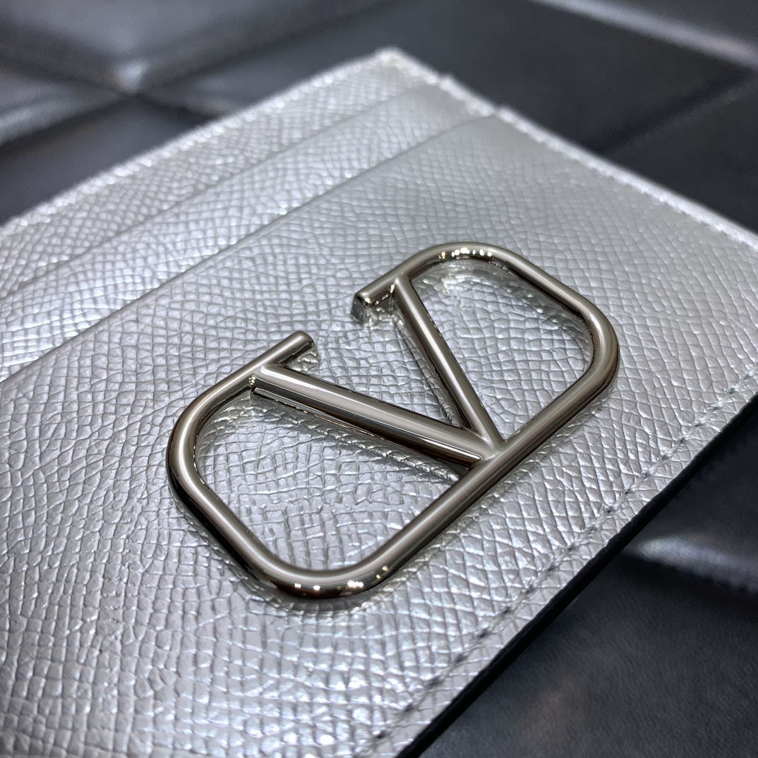 Bagsaaa Va1e*ntin0 VLogo Signature metallic silver cardholder