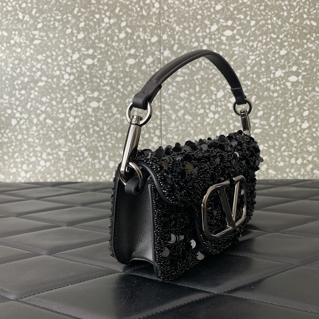 Bagsaaa Va1e*ntin0 Garavani Loco Small VLOGO Sequins Shoulder Bag - 19x10.5x5cm