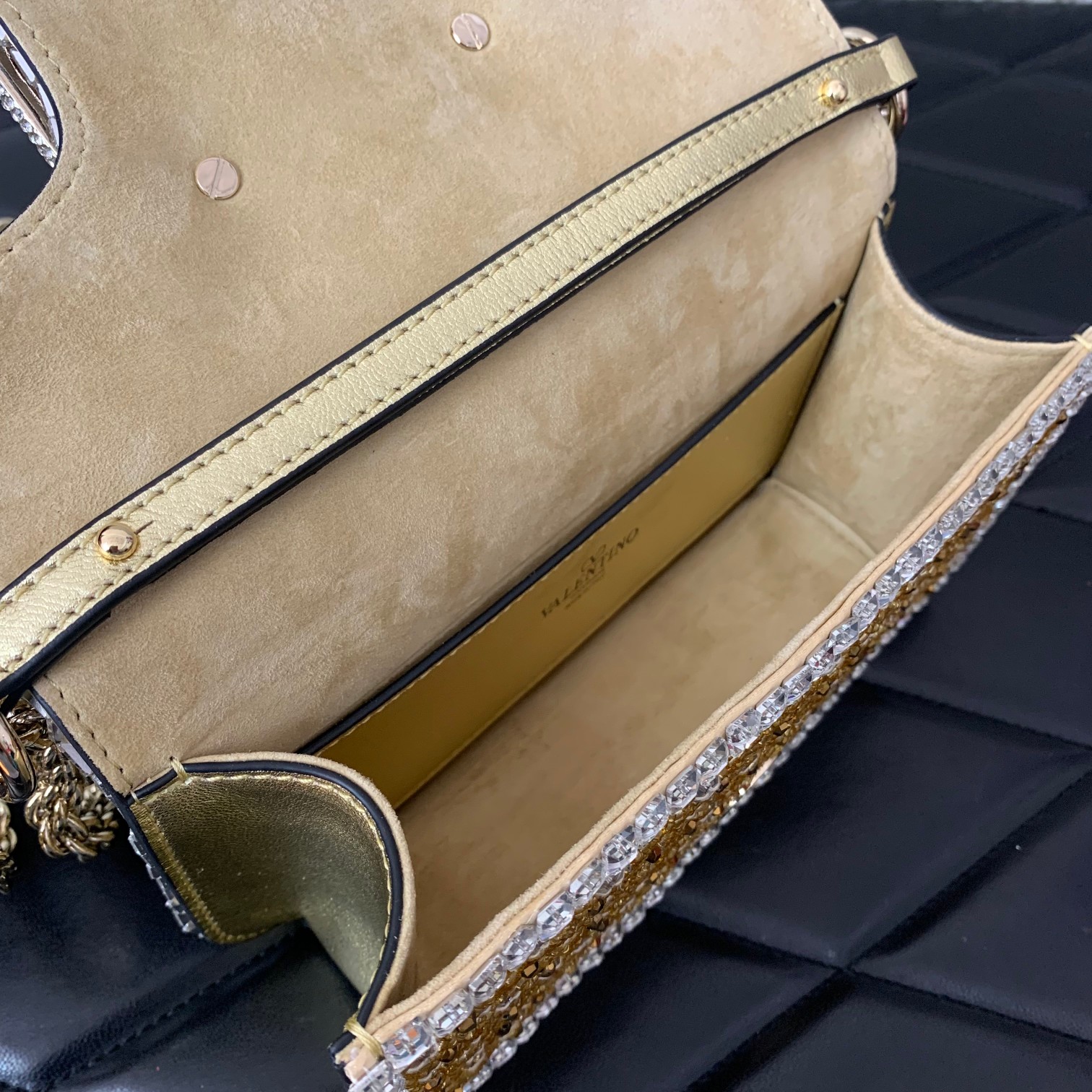 Bagsaaa Va1e*ntin0 Garavani Loco Small VLOGO Yellow Crystal Shoulder Bag