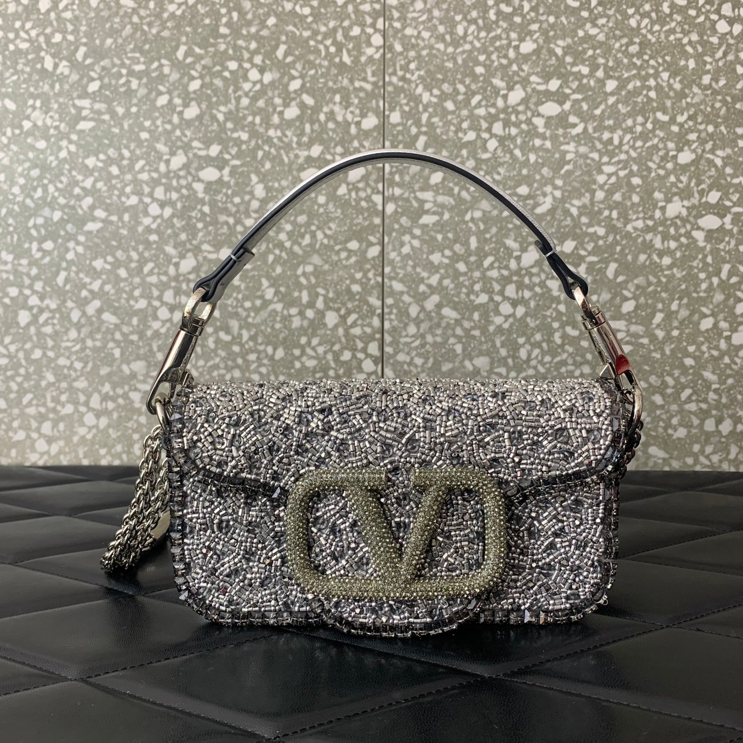 Bagsaaa Va1e*ntin0 Garavani Loco Small VLOGO Sequins Shoulder Bag Silver - 19x10.5x5cm