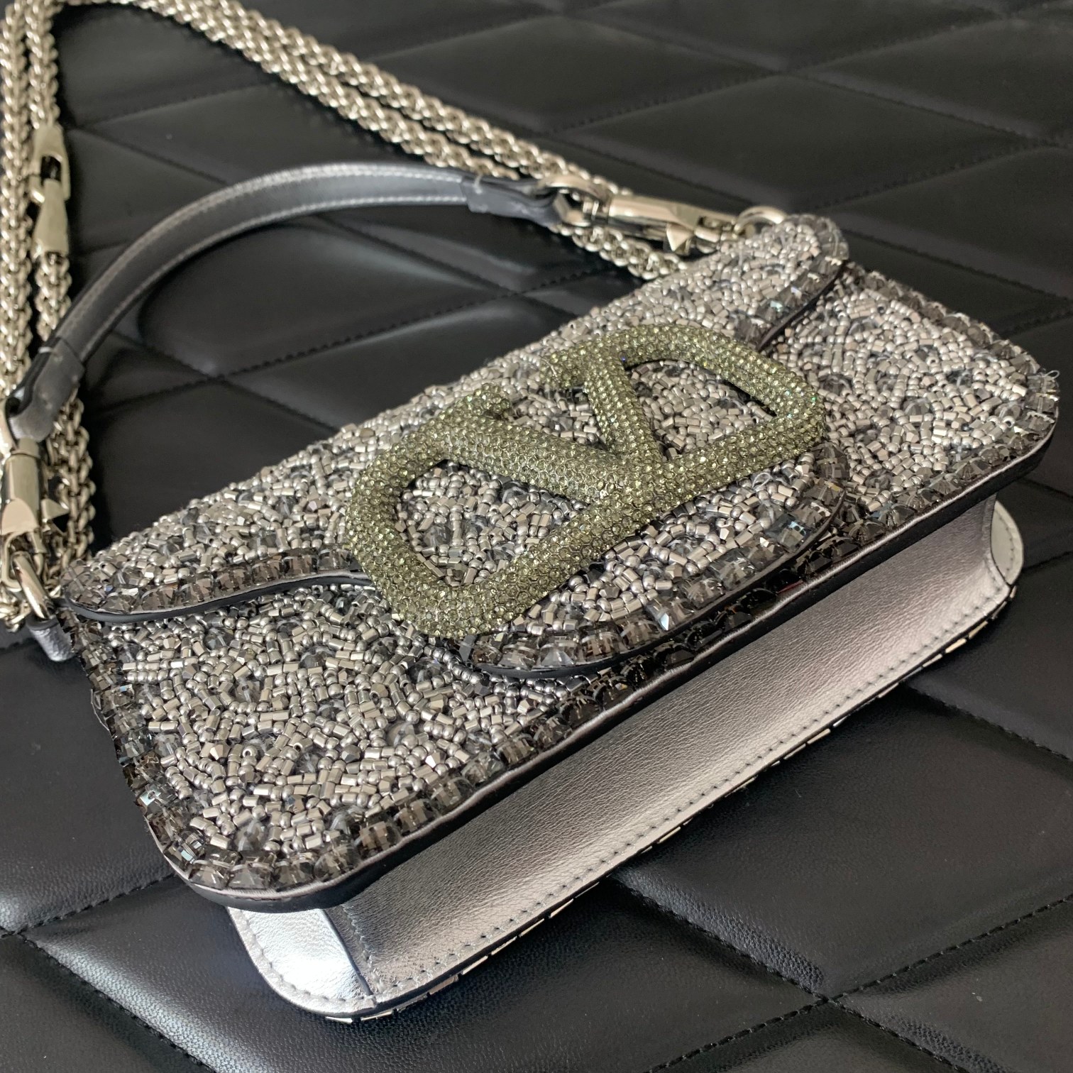 Bagsaaa Va1e*ntin0 Garavani Loco Small VLOGO Sequins Shoulder Bag Silver - 19x10.5x5cm