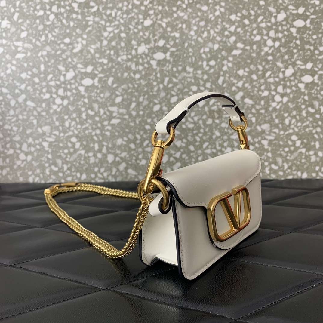 Bagsaaa Va1e*ntin0 Garavani Loco Small Vlogo Calfskin Shoulder Bag Light Ivory - 13x7x4.5cm