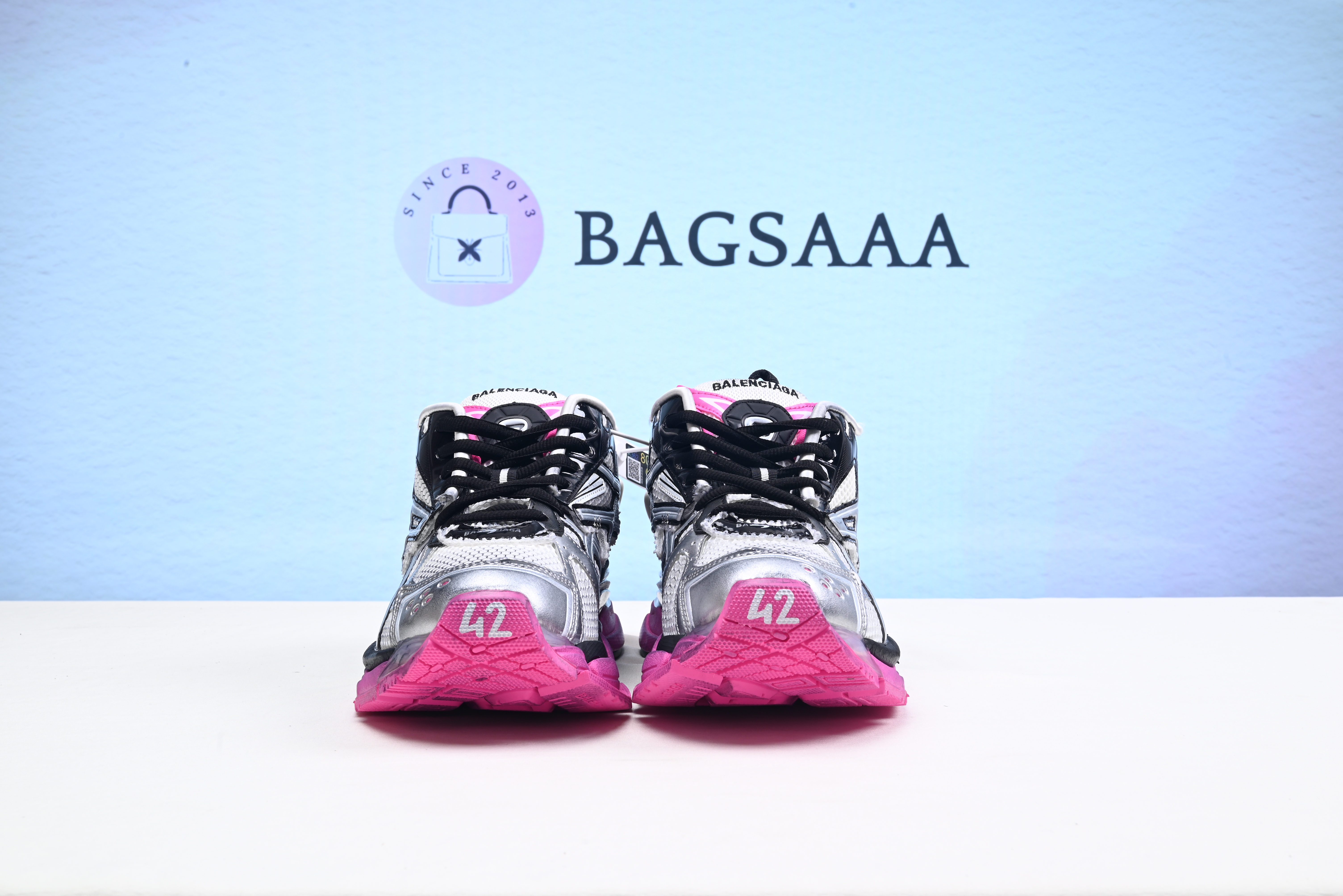Bagsaaa Ba1en*iagaRunner Trainer In Silver Multi