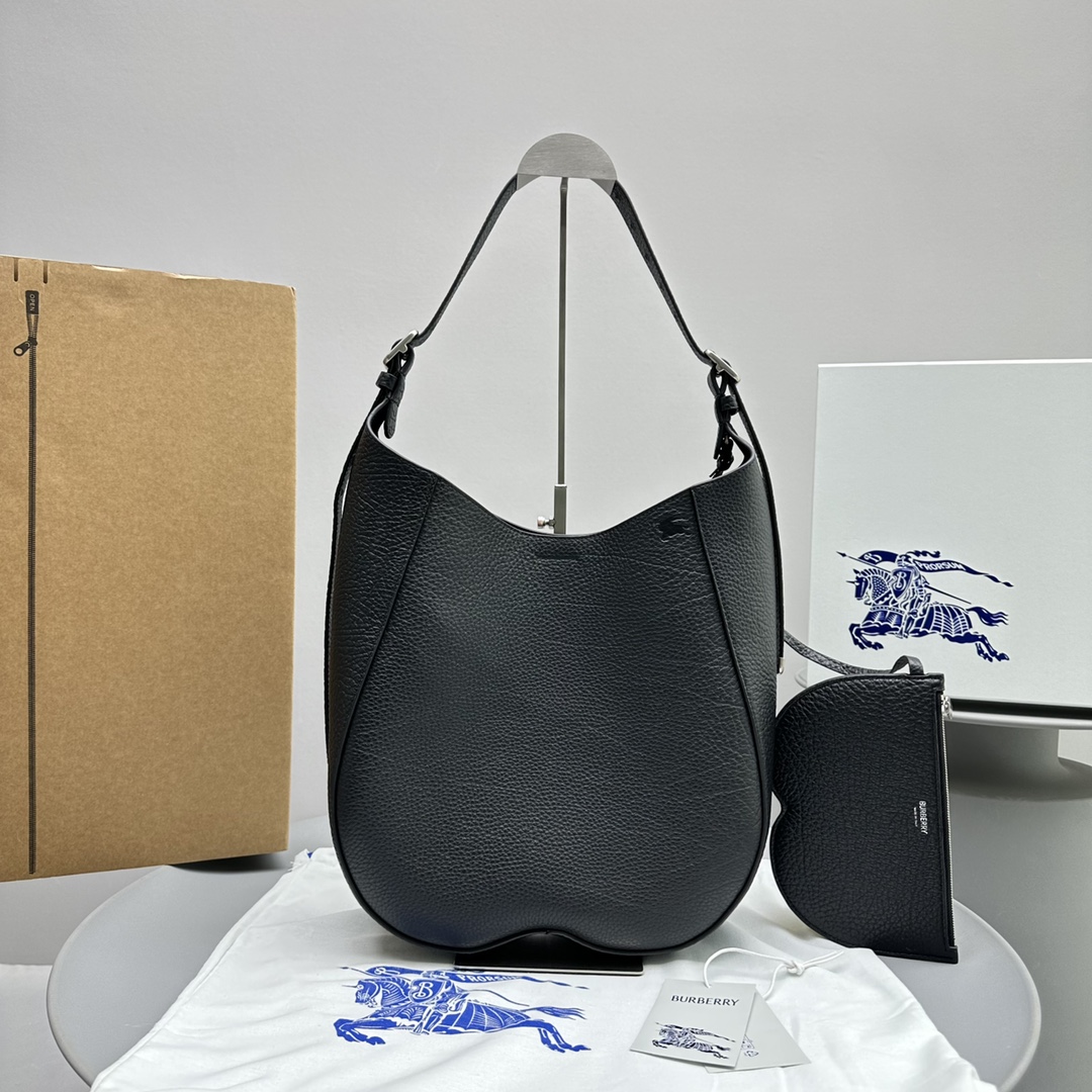 Bagsaaa Bv*b*rry Black Chess Medium Grained-leather Shoulder Bag