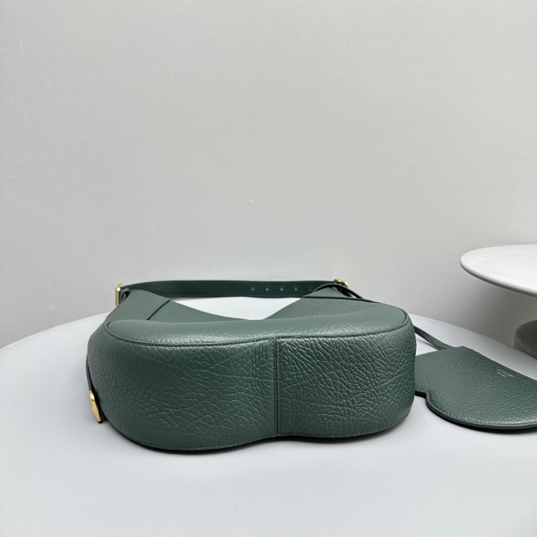 Bagsaaa Bv*b*rry Green Chess Medium Grained-leather Shoulder Bag