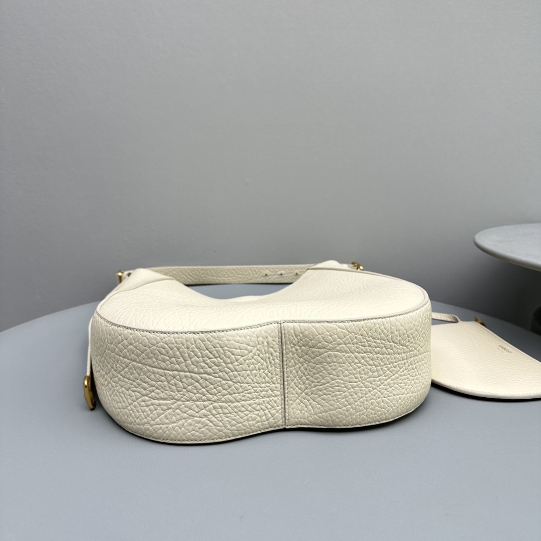 Bagsaaa Bv*b*rry White Chess Medium Grained-leather Shoulder Bag