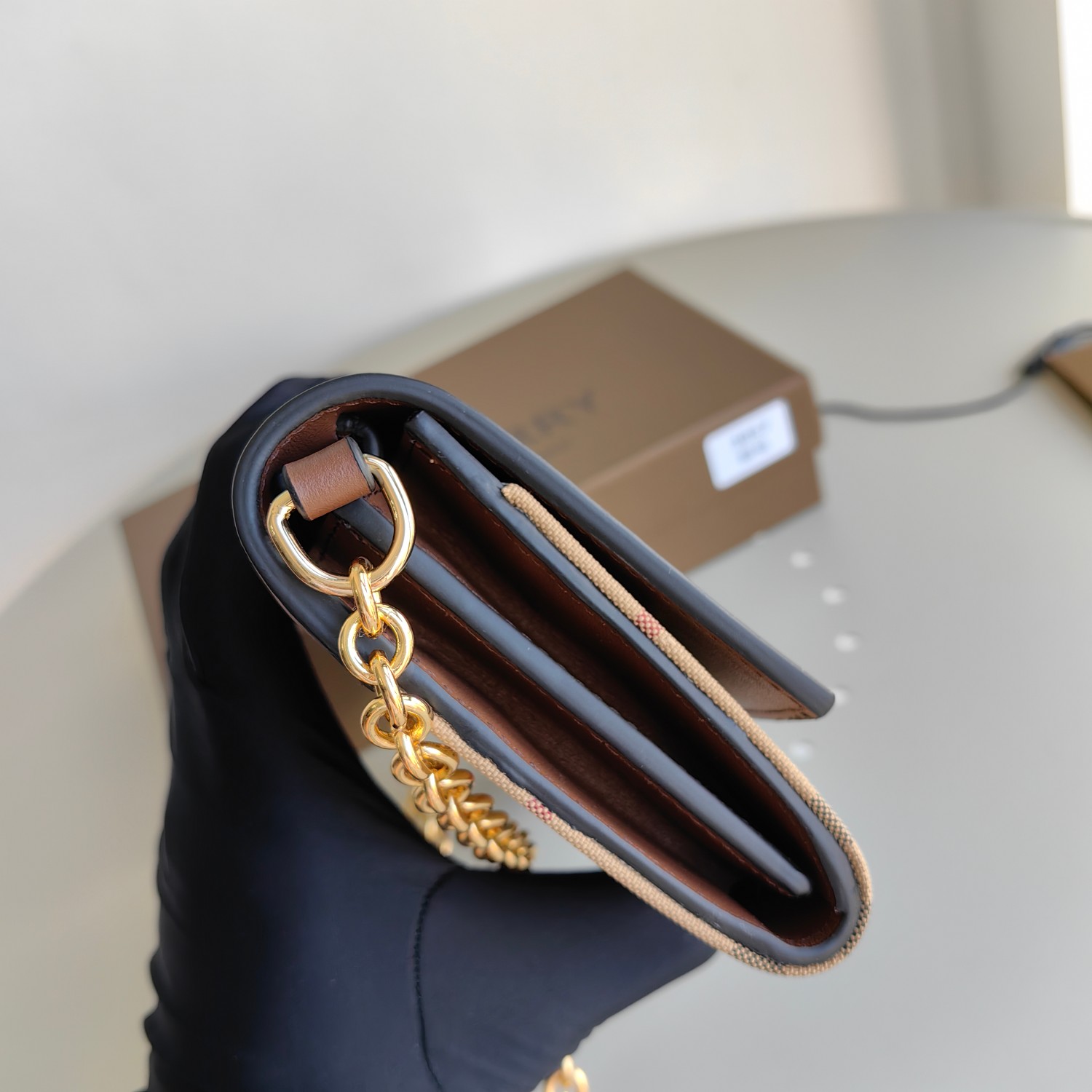 Bagsaaa Bv*b*rry Calfskin Horseferry Check Henley Wallet On Chain Brown - 21*12*3cm