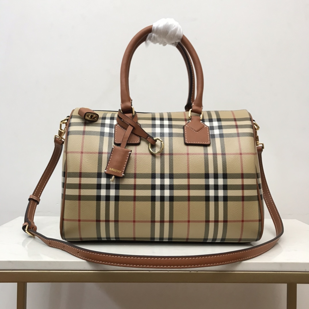 Bagsaaa Bv*b*rry Coated Canvas Medium Bowling Bag - 30 x 15 x 21cm
