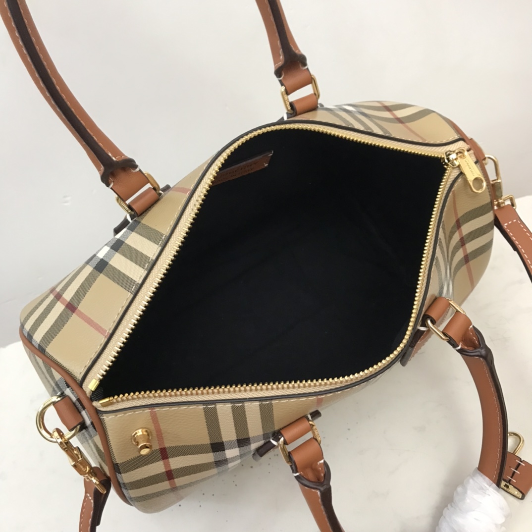 Bagsaaa Bv*b*rry Coated Canvas Medium Bowling Bag - 30 x 15 x 21cm