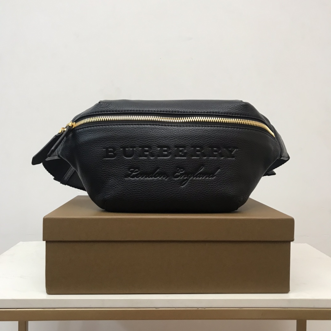 Bagsaa Bv*b*rry Wasit Bag in black Leather - 31 x 7.5 x 16cm