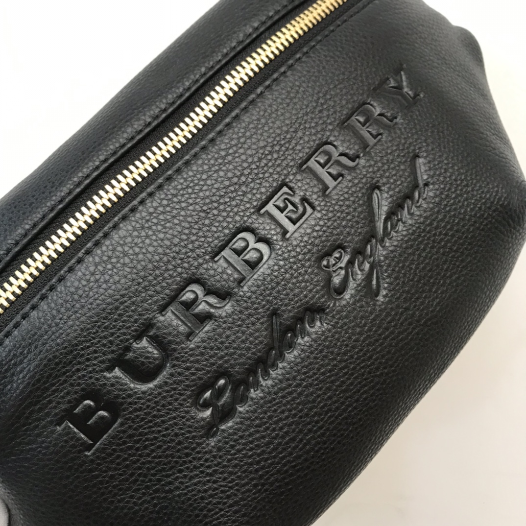 Bagsaa Bv*b*rry Wasit Bag in black Leather - 31 x 7.5 x 16cm