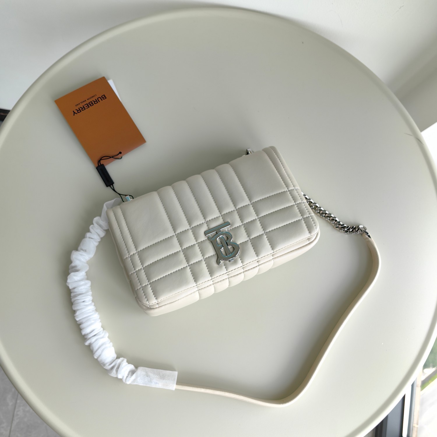 Bagsaaa Bv*b*rry White Leather Camera Lola Shoulder Bag - 23x6x13cm
