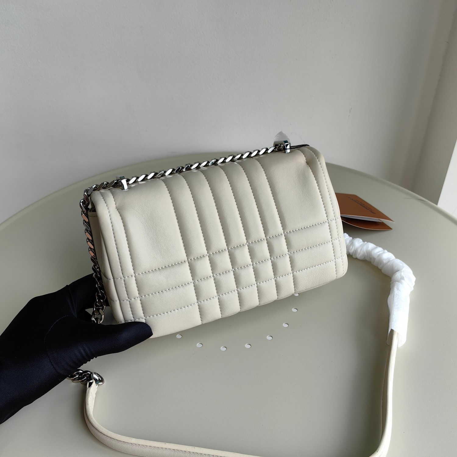 Bagsaaa Bv*b*rry White Leather Camera Lola Shoulder Bag - 23x6x13cm