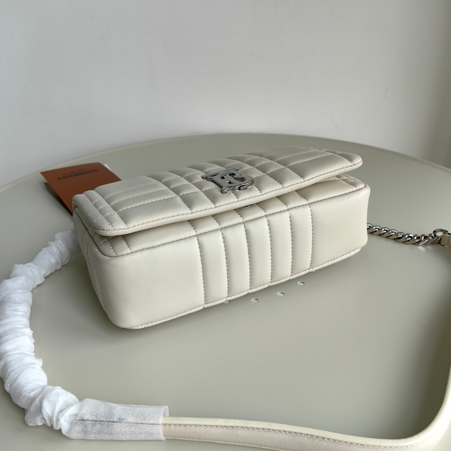 Bagsaaa Bv*b*rry White Leather Camera Lola Shoulder Bag - 23x6x13cm