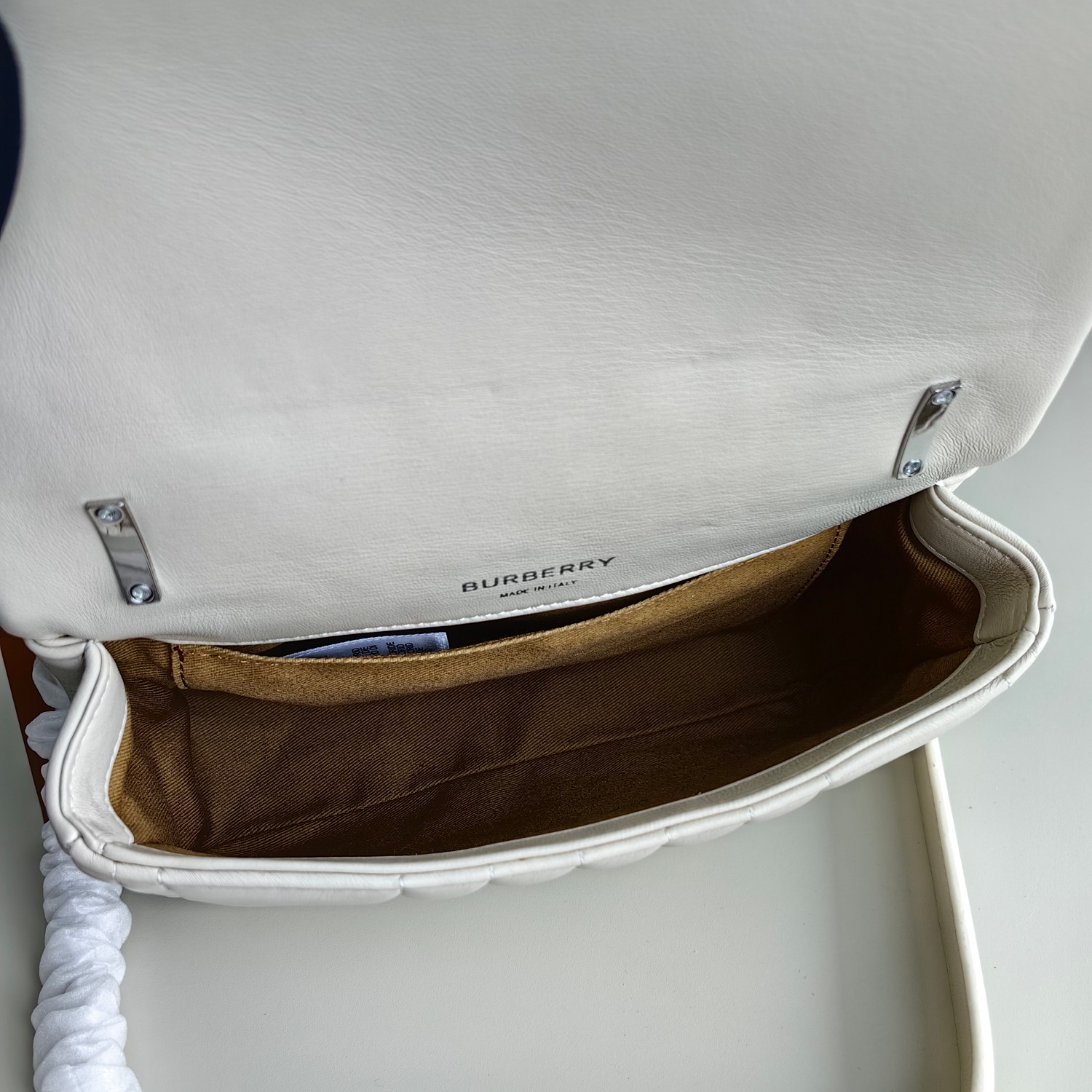 Bagsaaa Bv*b*rry White Leather Camera Lola Shoulder Bag - 23x6x13cm