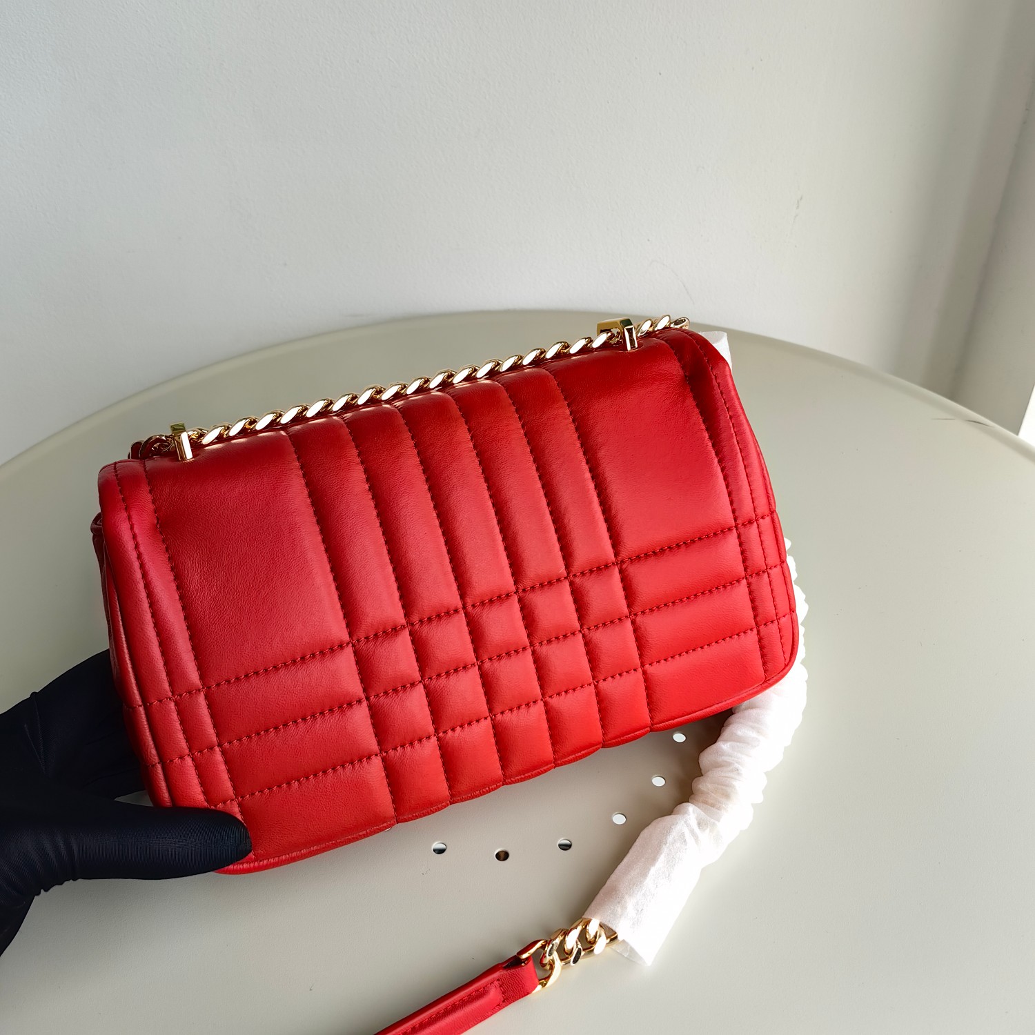 Bagsaaa Bv*b*rry Red Leather Camera Lola Shoulder Bag - 23x6x13cm