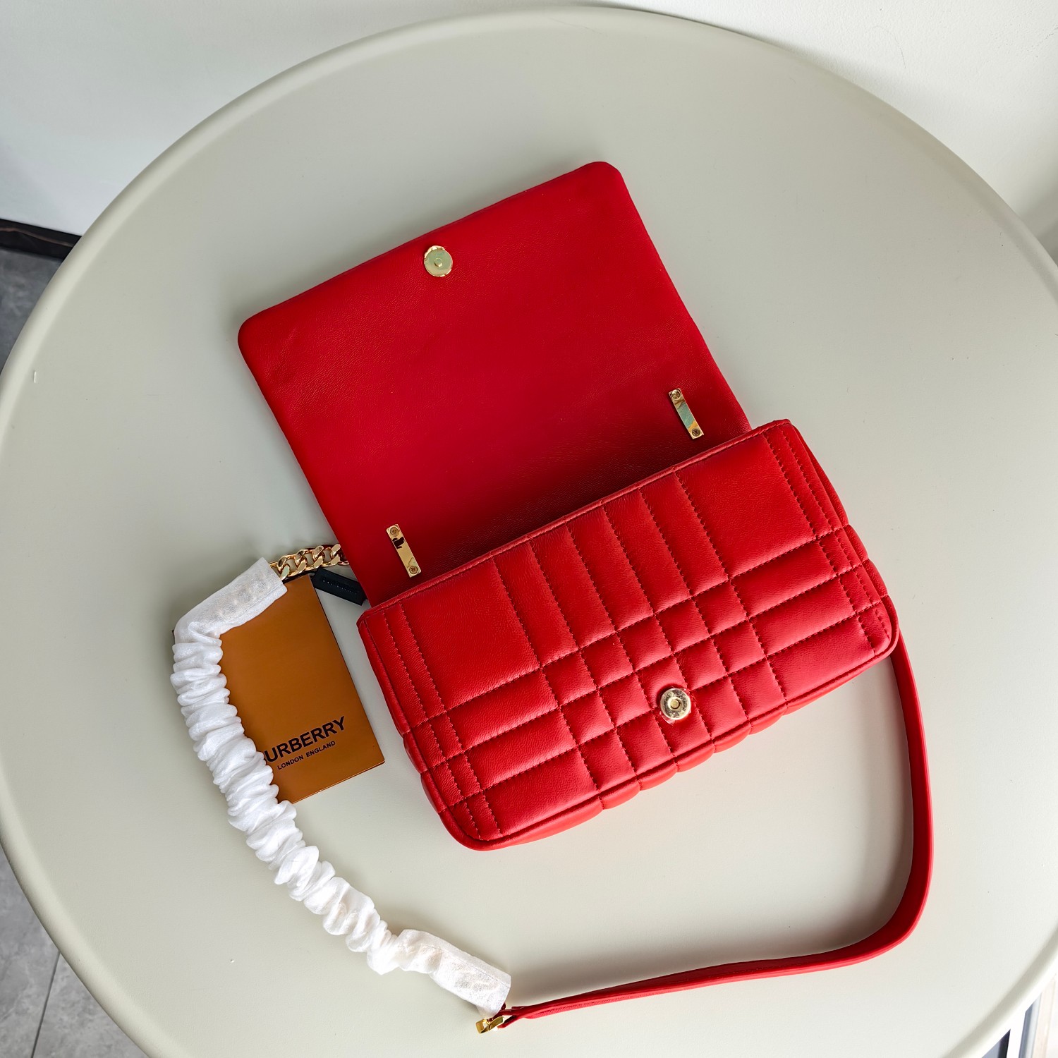Bagsaaa Bv*b*rry Red Leather Camera Lola Shoulder Bag - 23x6x13cm