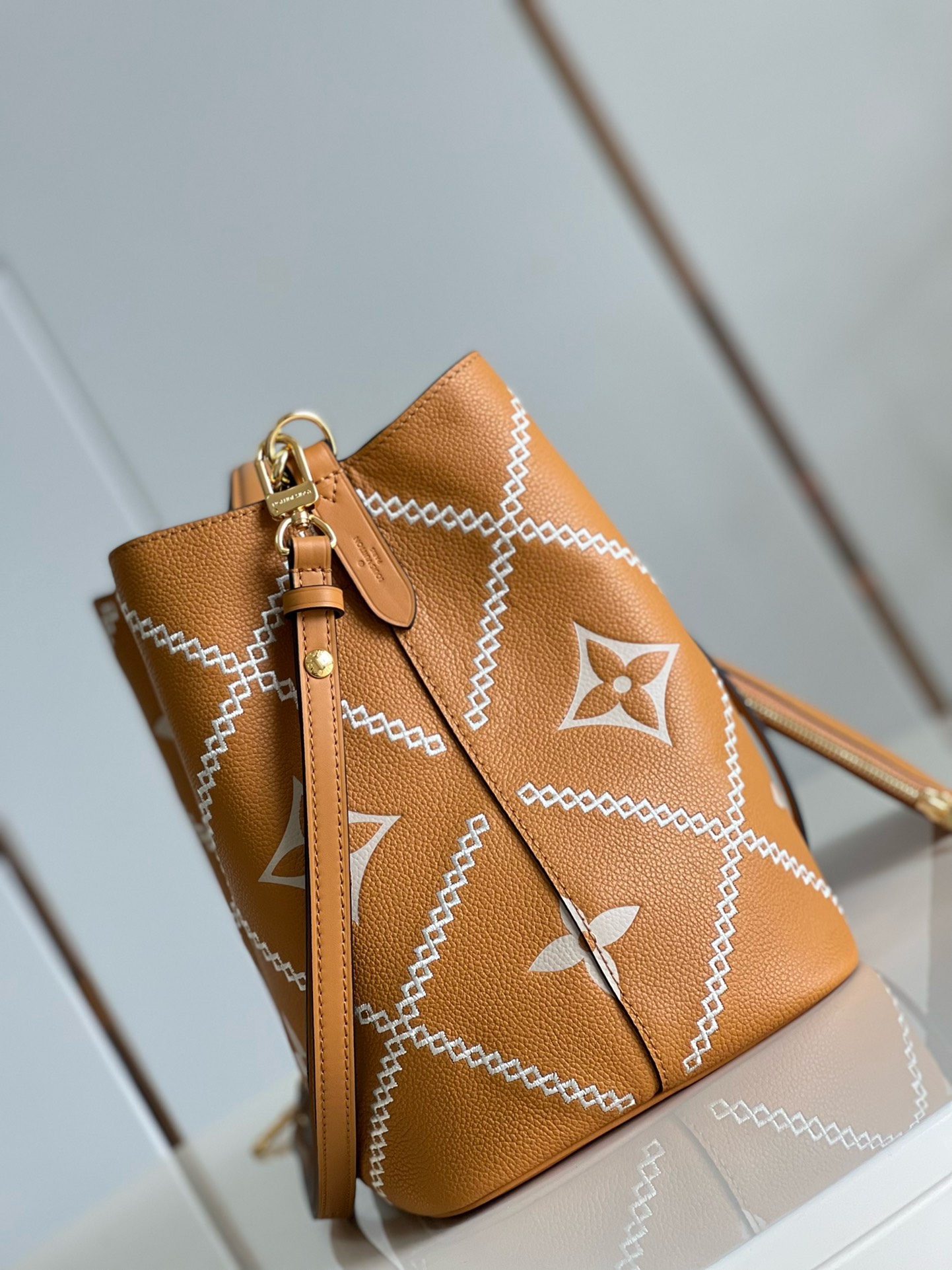 Bagasaaa L0vis Vvtt0n NÉONOÉ MM Monogram Brown Bag