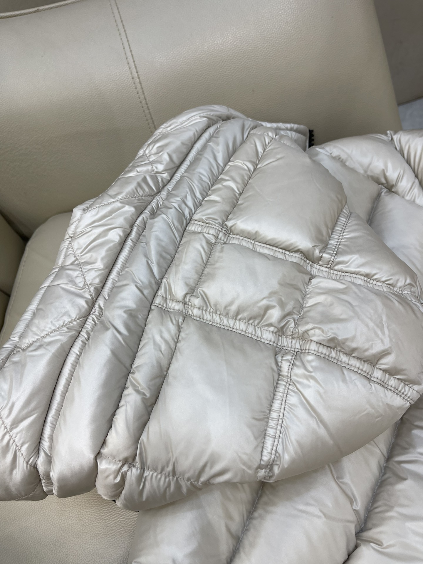 Bagsaaa Moncler Long Down White Jacket