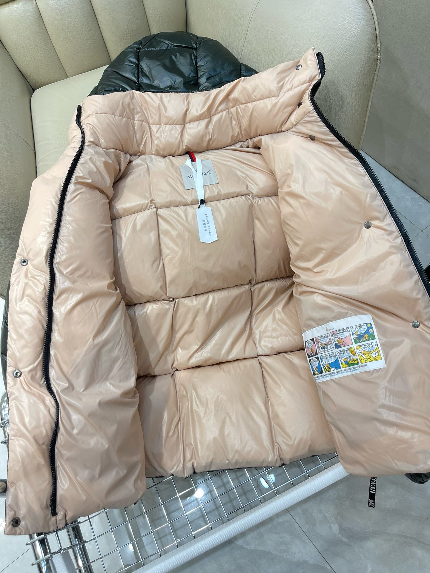 Bagsaaa Moncler Short Down Black Jacket