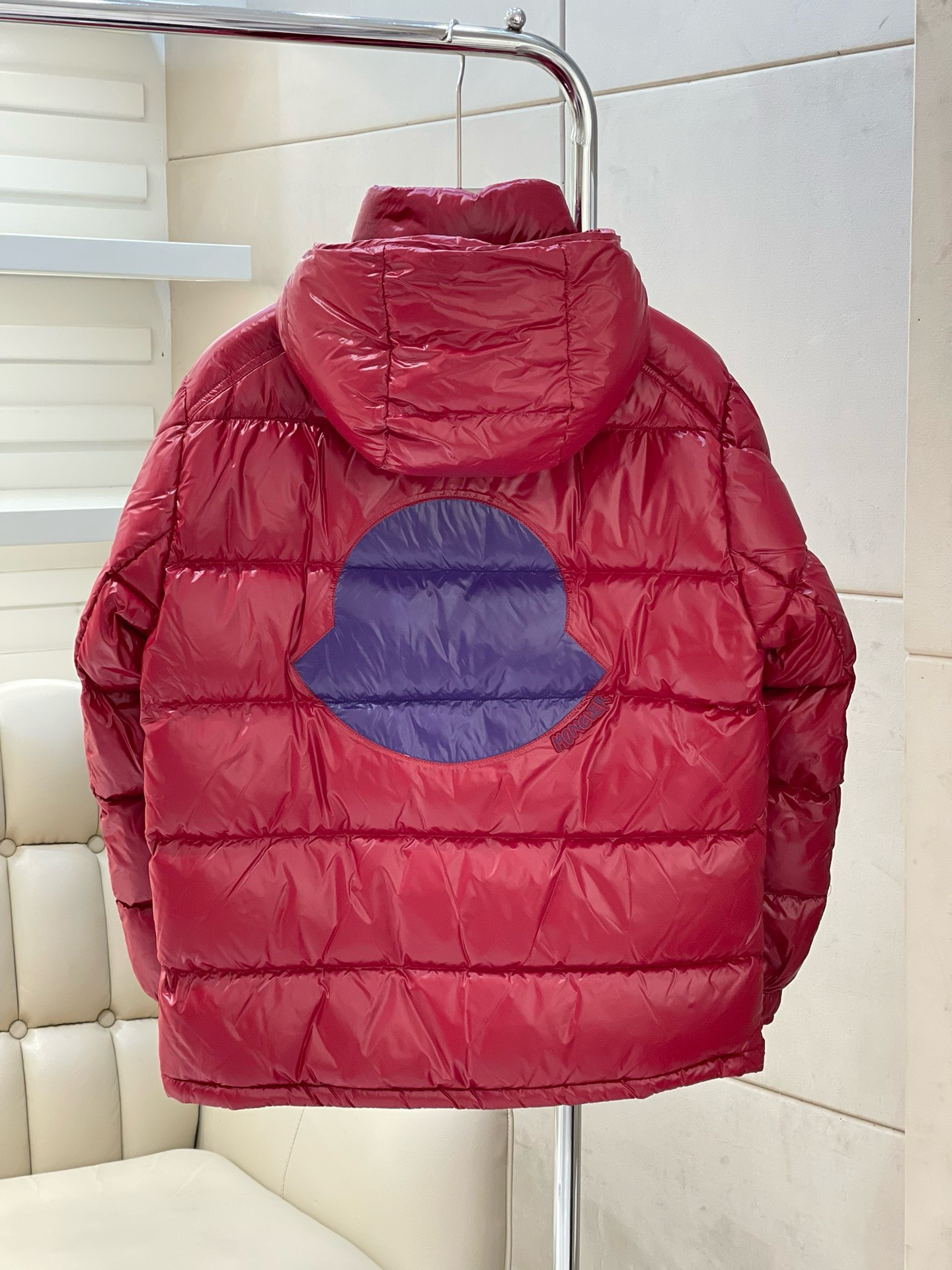 Bagsaaa Moncler Short Down Red Jacket With Detachable hood