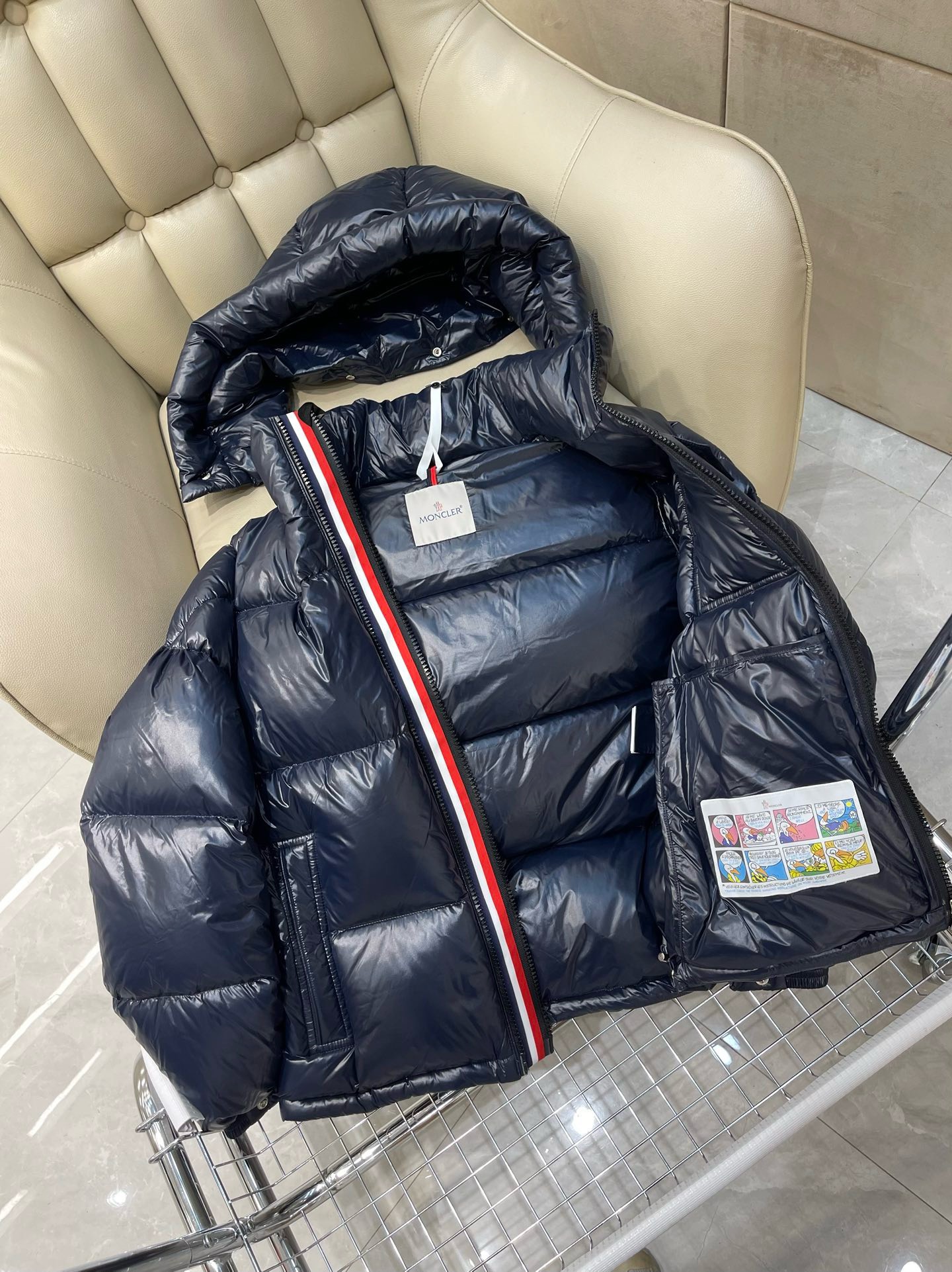 Bagsaaa Moncler Short Down Dark Blue Jacket With Detachable hood