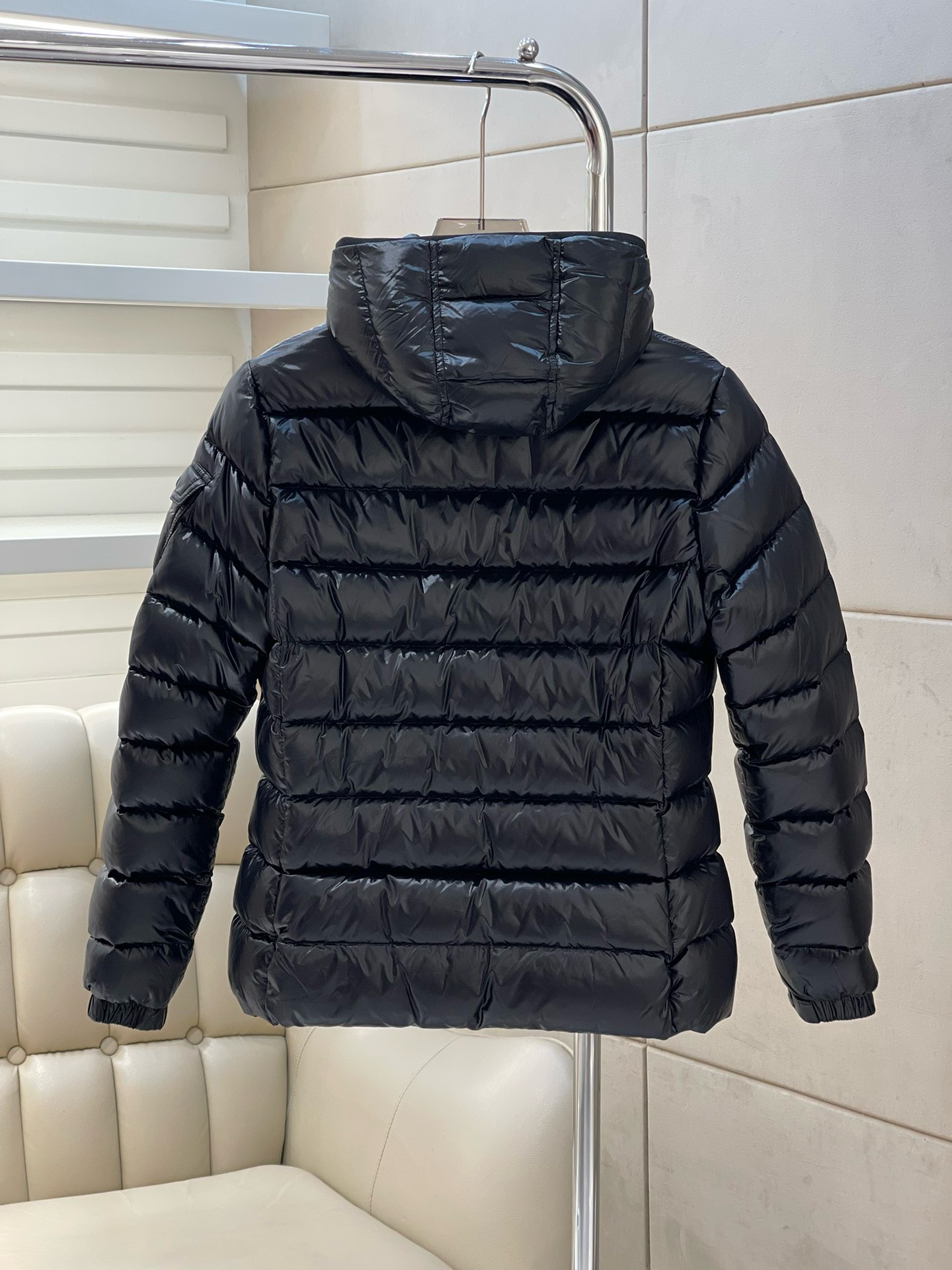 Bagsaaa Moncler Short Down All Black Jacket With Detachable hood