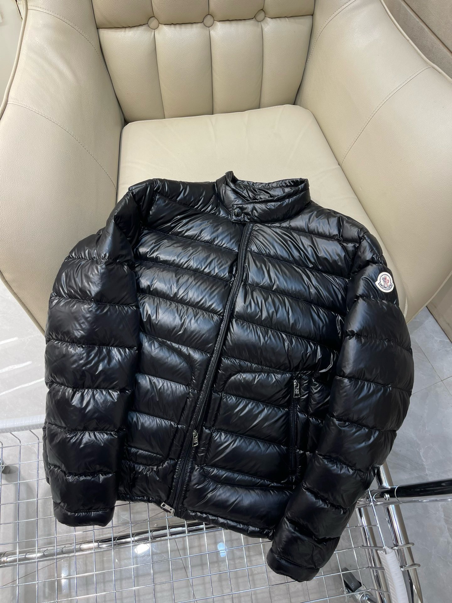 Bagsaaa Moncler Short Down All Black Jacket 02