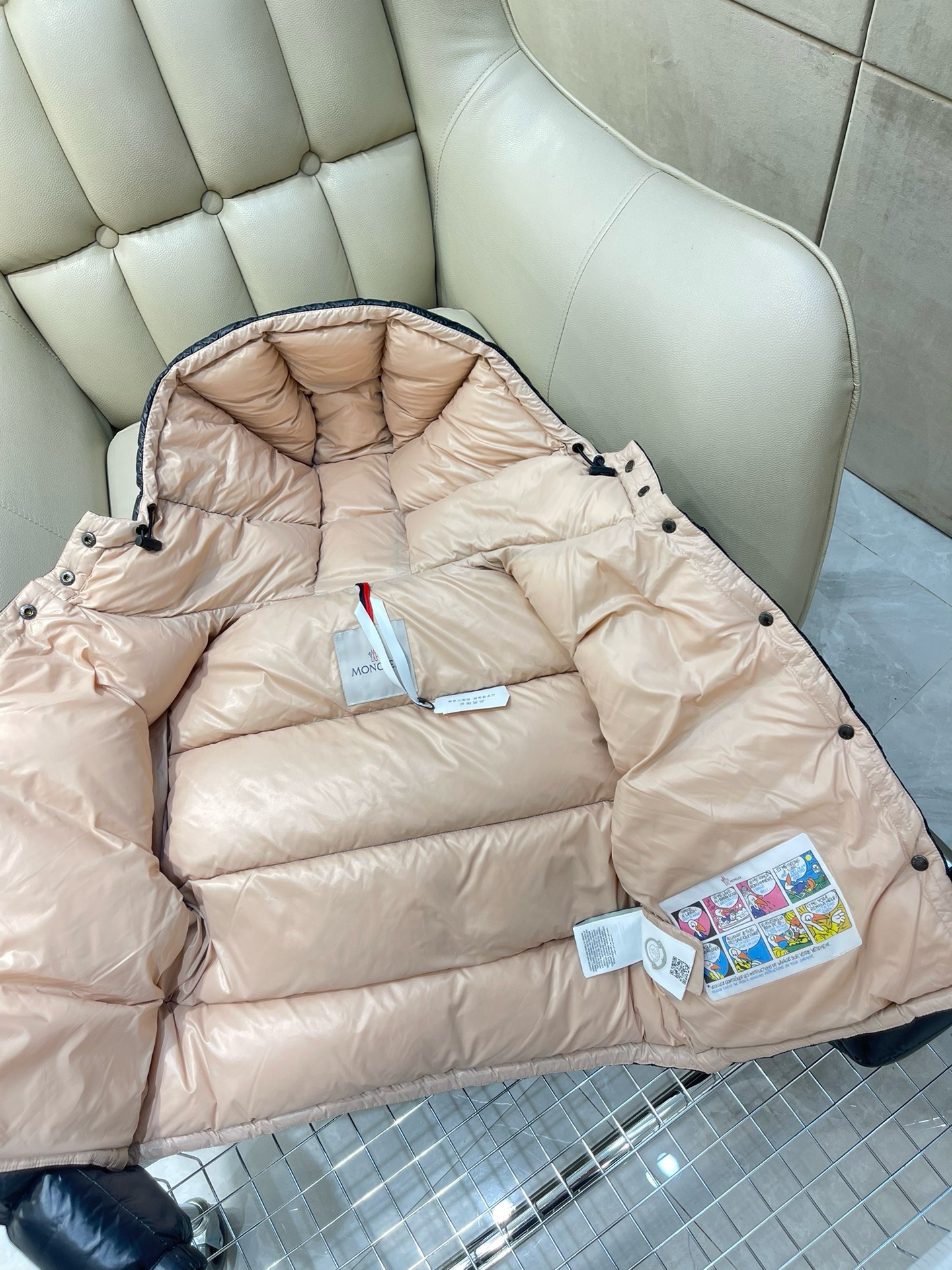 Bagsaaa Moncler Short Down Black And Beige Jacket With Detachable hood