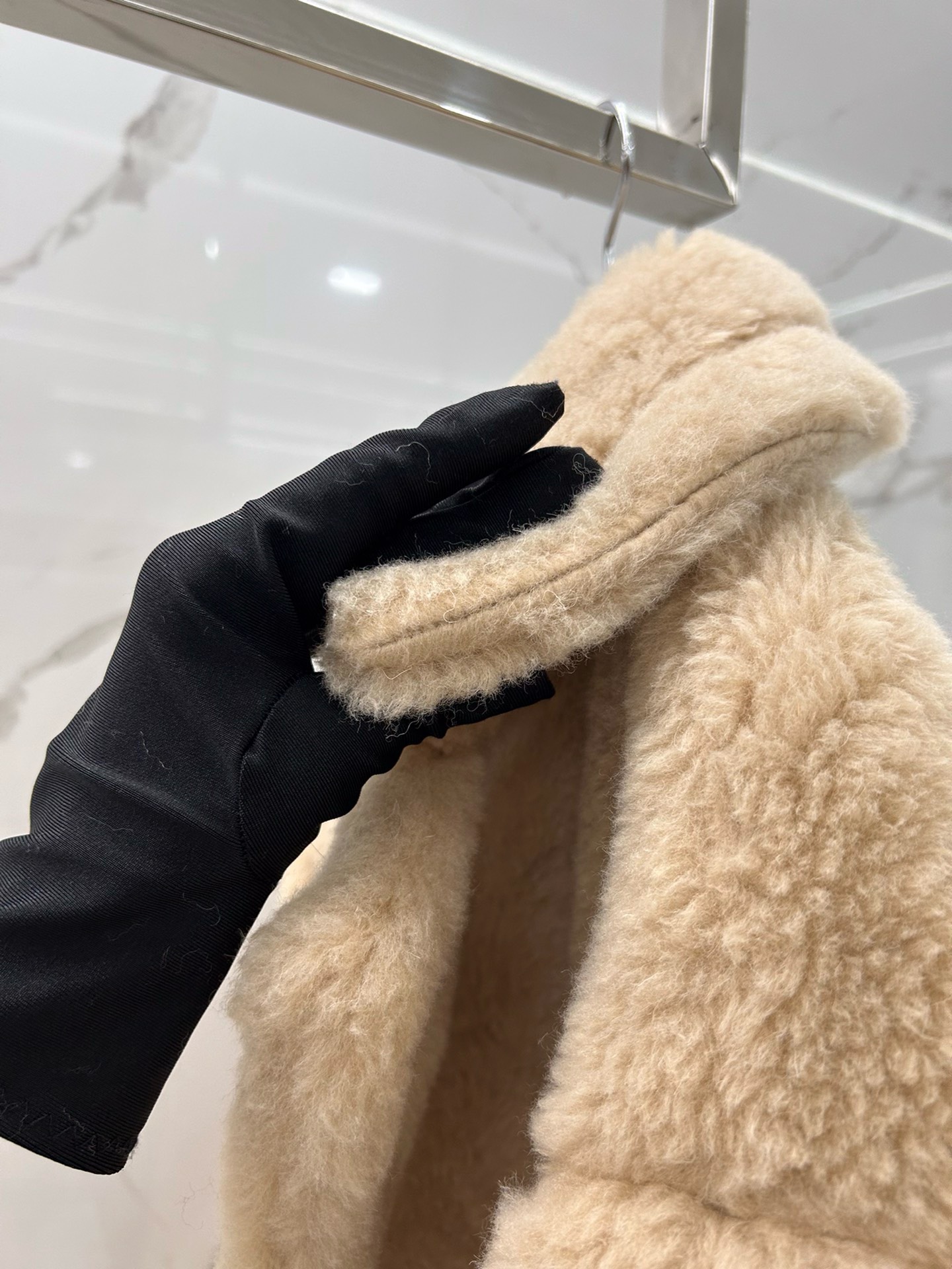 Bagsaaa Max Mara Shearling Long Coat Brown
