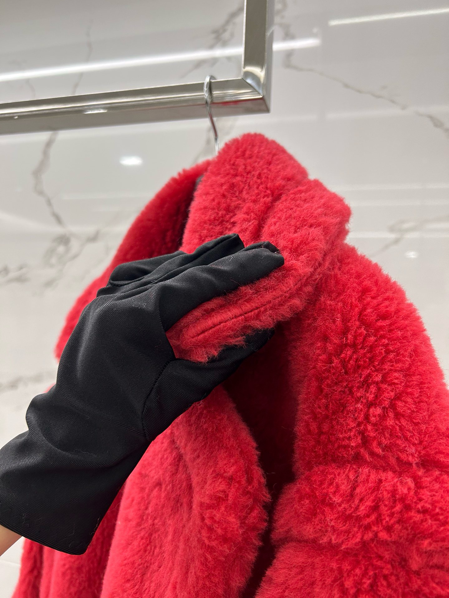 Bagsaaa Max Mara Shearling Long Coat Red