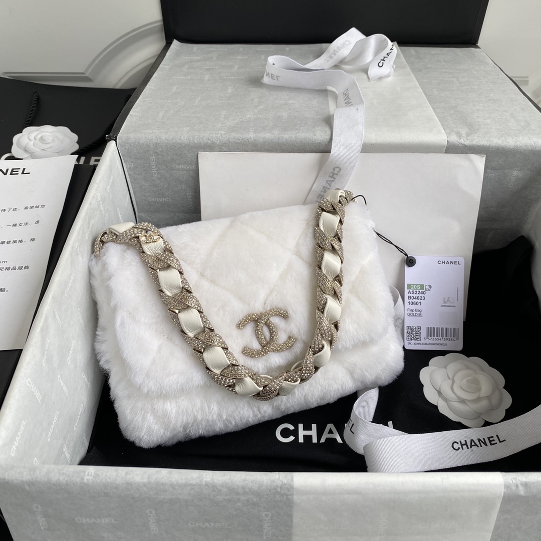 Bagsaaa Ch**el White Fur Bag - 1.5*21.5*6.5cm