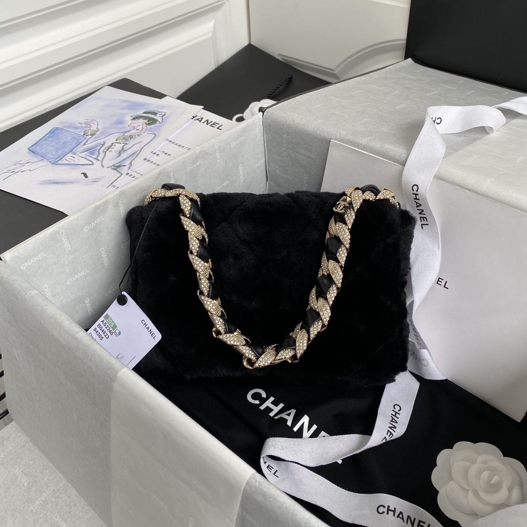 Bagsaaa Ch**el Black Fur Bag - 1.5*21.5*6.5cm