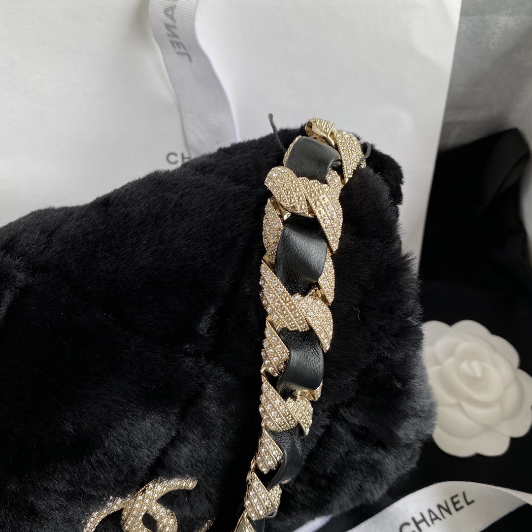 Bagsaaa Ch**el Black Fur Bag - 1.5*21.5*6.5cm