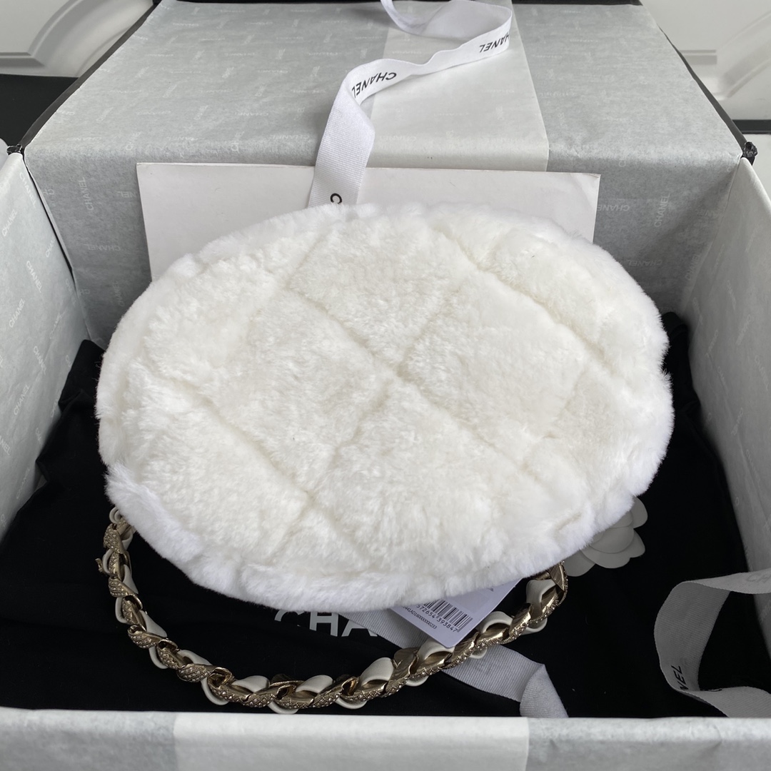 Bagsaaa Ch**el White FurBucket Bag - 16*18*12cm