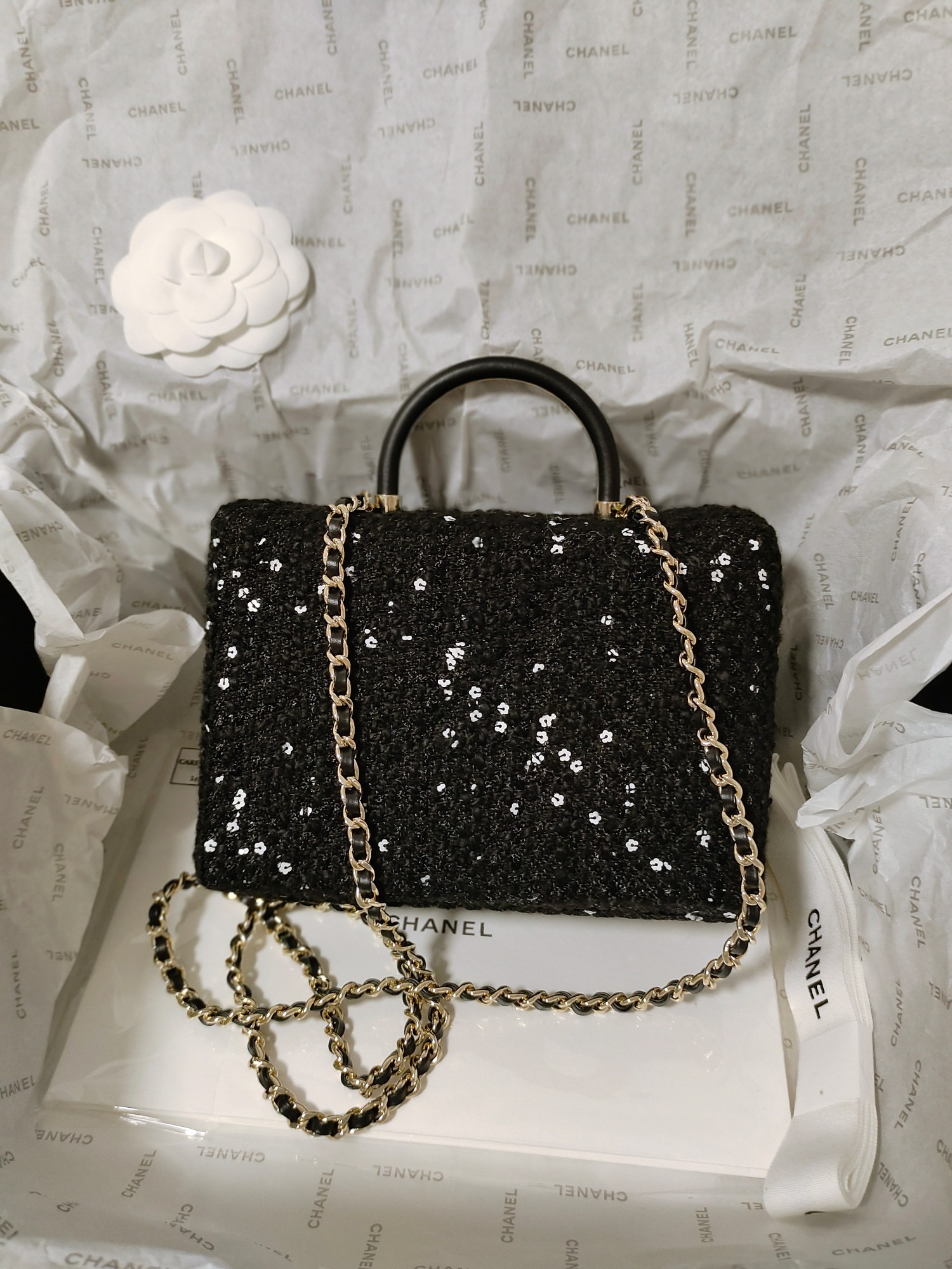 Bagsaaa Ch**el Vintage 23k Black Top Handle Bag 19cm