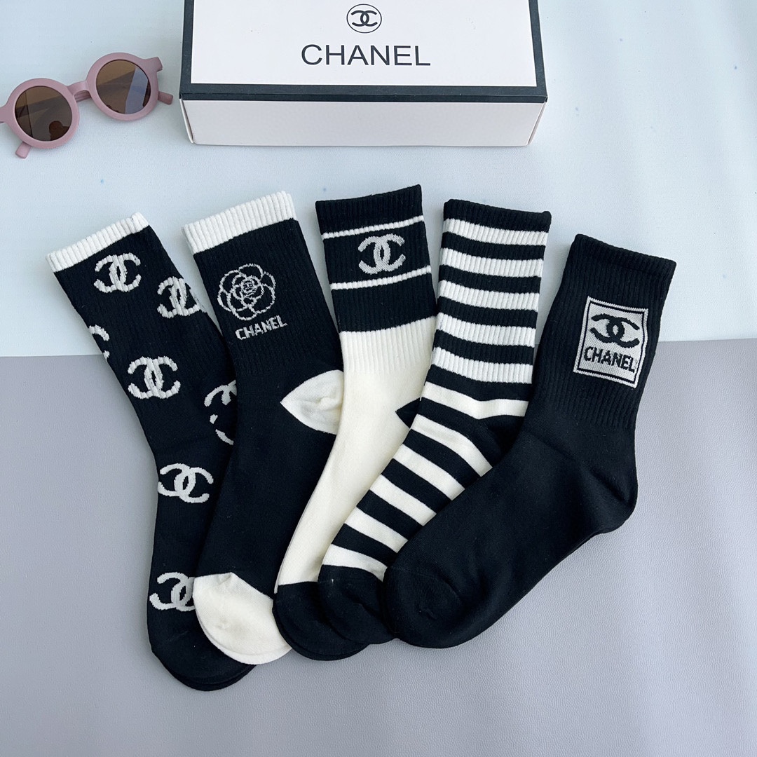 Bagsaaa Set Ch**el Socks 5 Styles