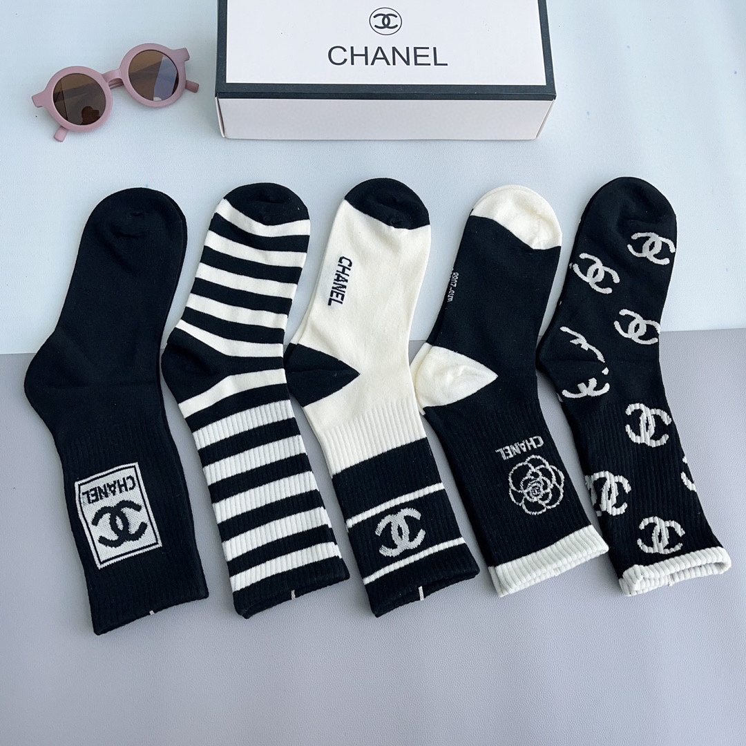Bagsaaa Set Ch**el Socks 5 Styles