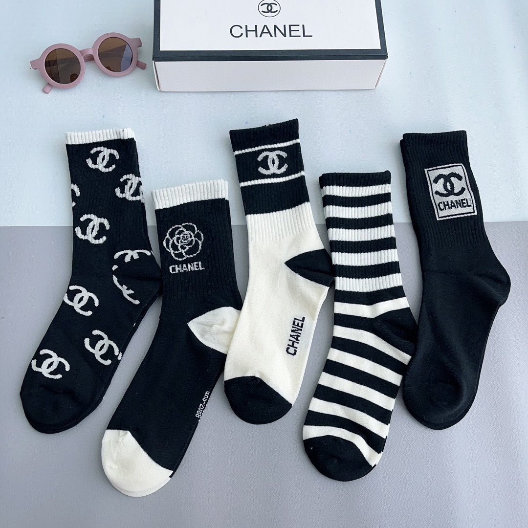 Bagsaaa Set Ch**el Socks 5 Styles