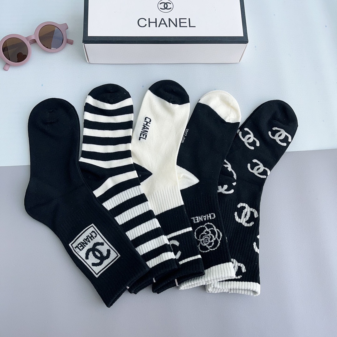 Bagsaaa Set Ch**el Socks 5 Styles