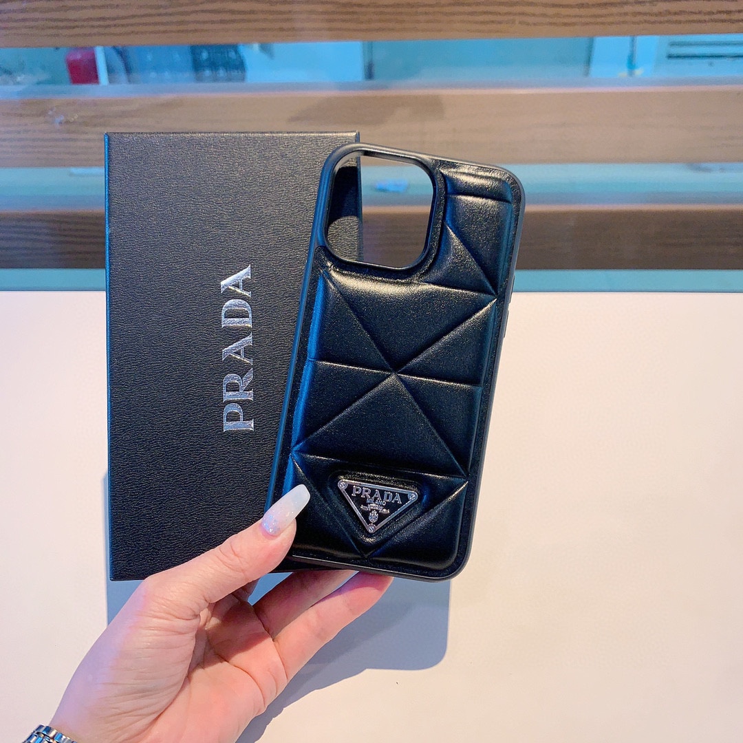 Bagsaaa Pra*a Logo Phone Case 2 colors
