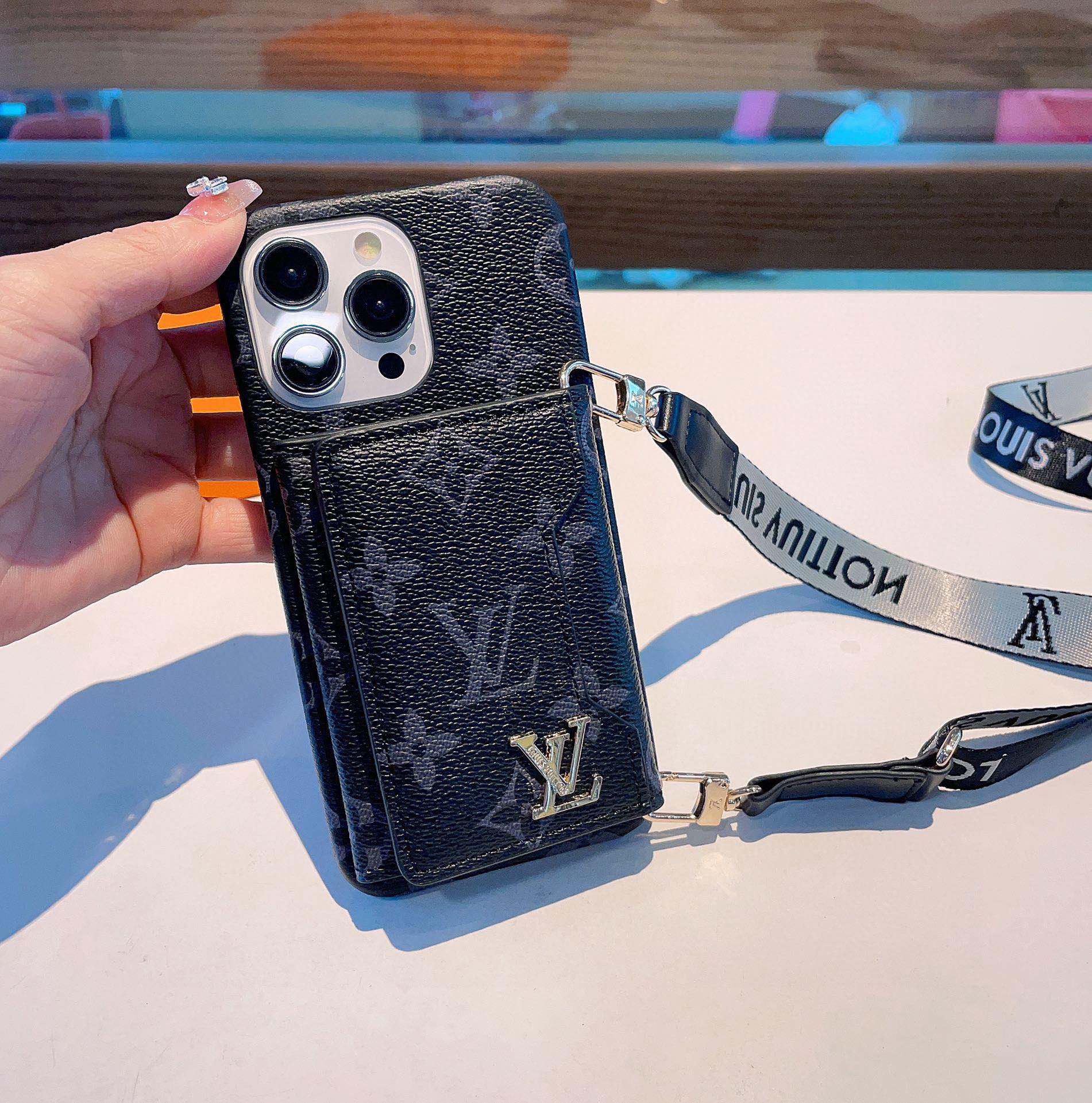 Bagsaaa L0vis Vvtt0n Phone Case With Strap