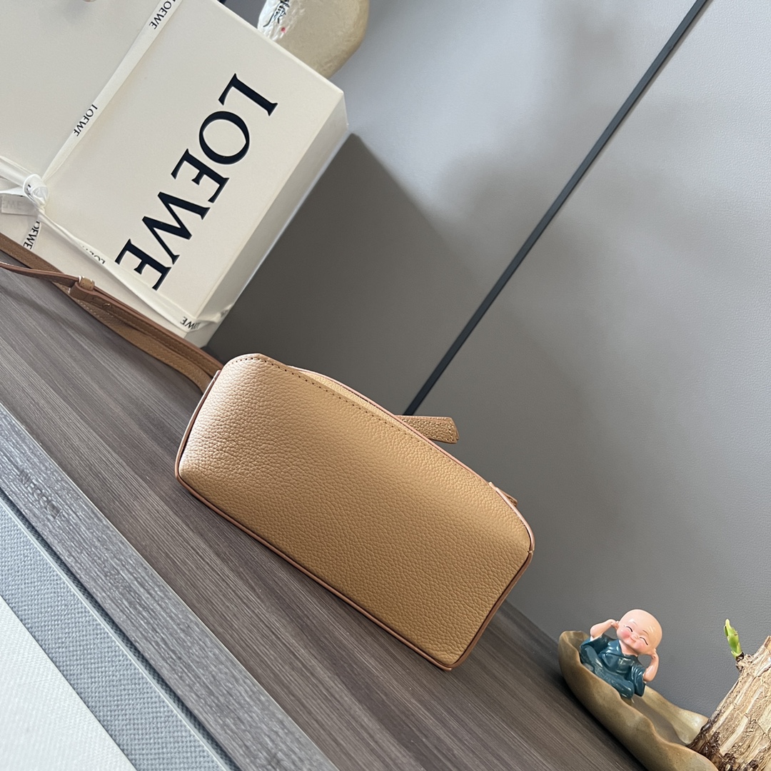 Bagsaaa L0ew* Mini Puzzle bag in classic calfskin brown