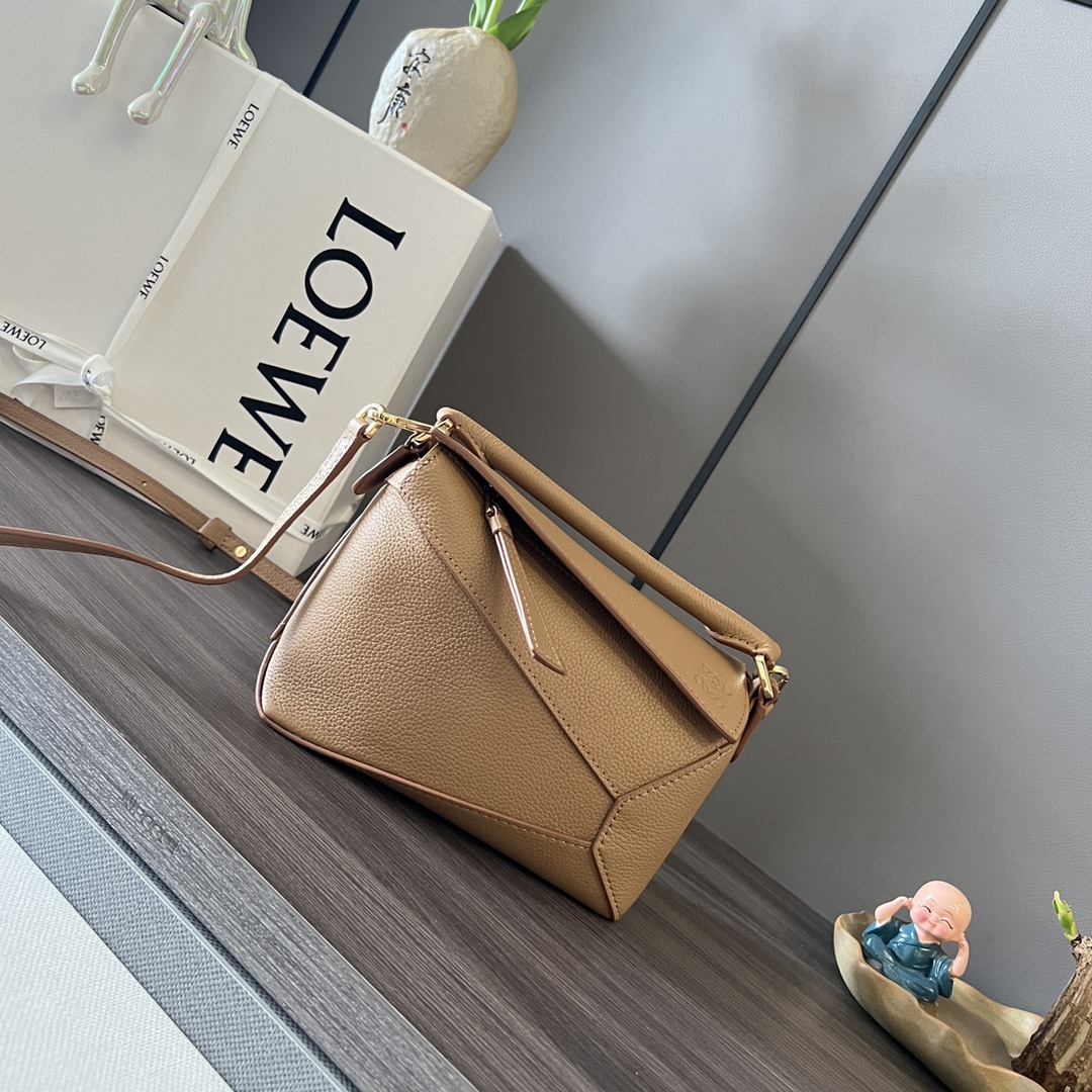 Bagsaaa L0ew* Mini Puzzle bag in classic calfskin brown