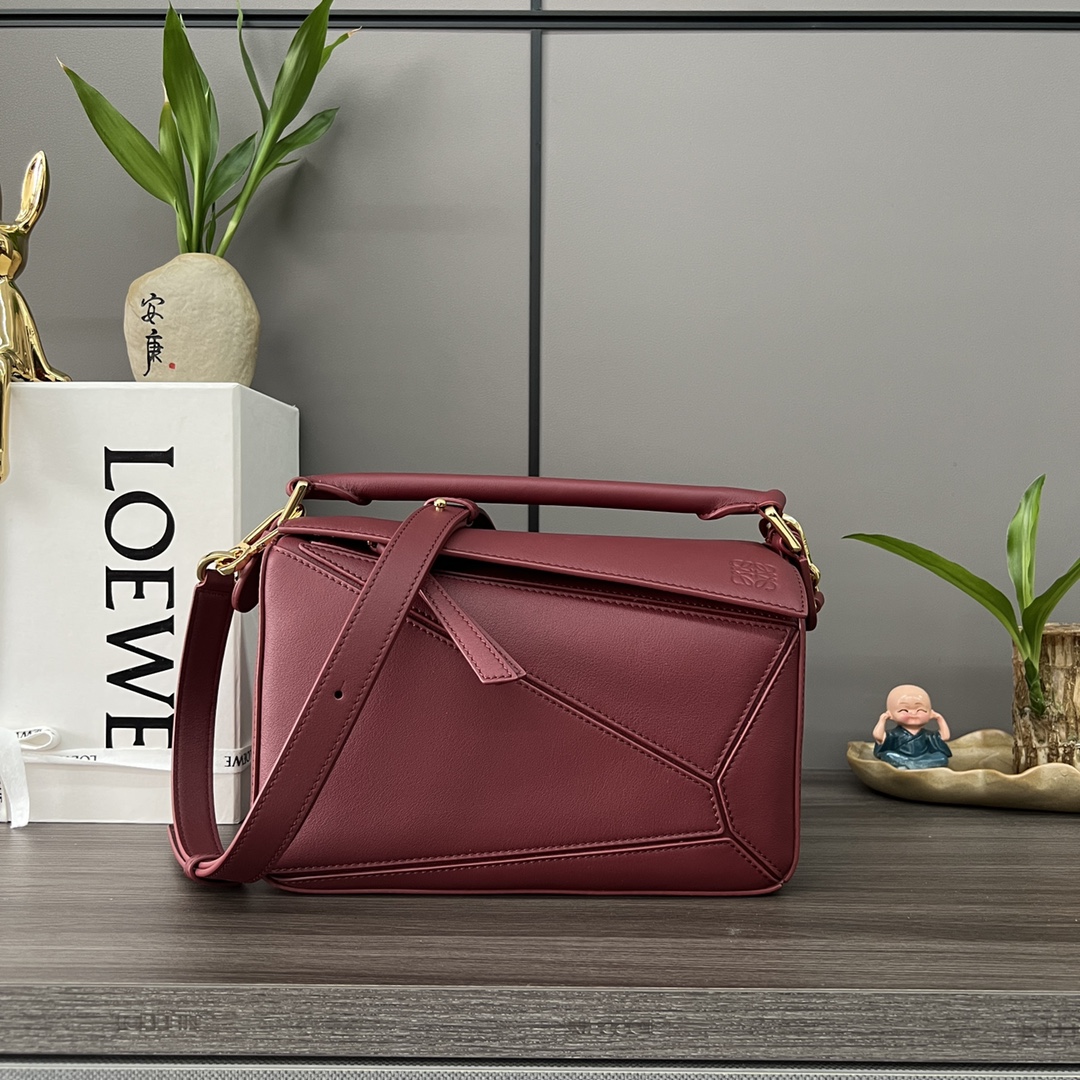 Bagsaaa L0ew* Mini Puzzle bag in classic calfskin burgundy