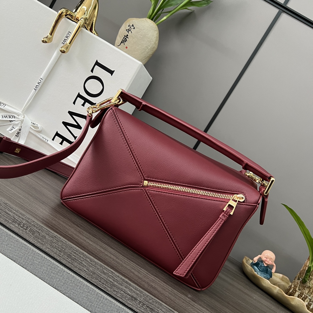 Bagsaaa L0ew* Mini Puzzle bag in classic calfskin burgundy