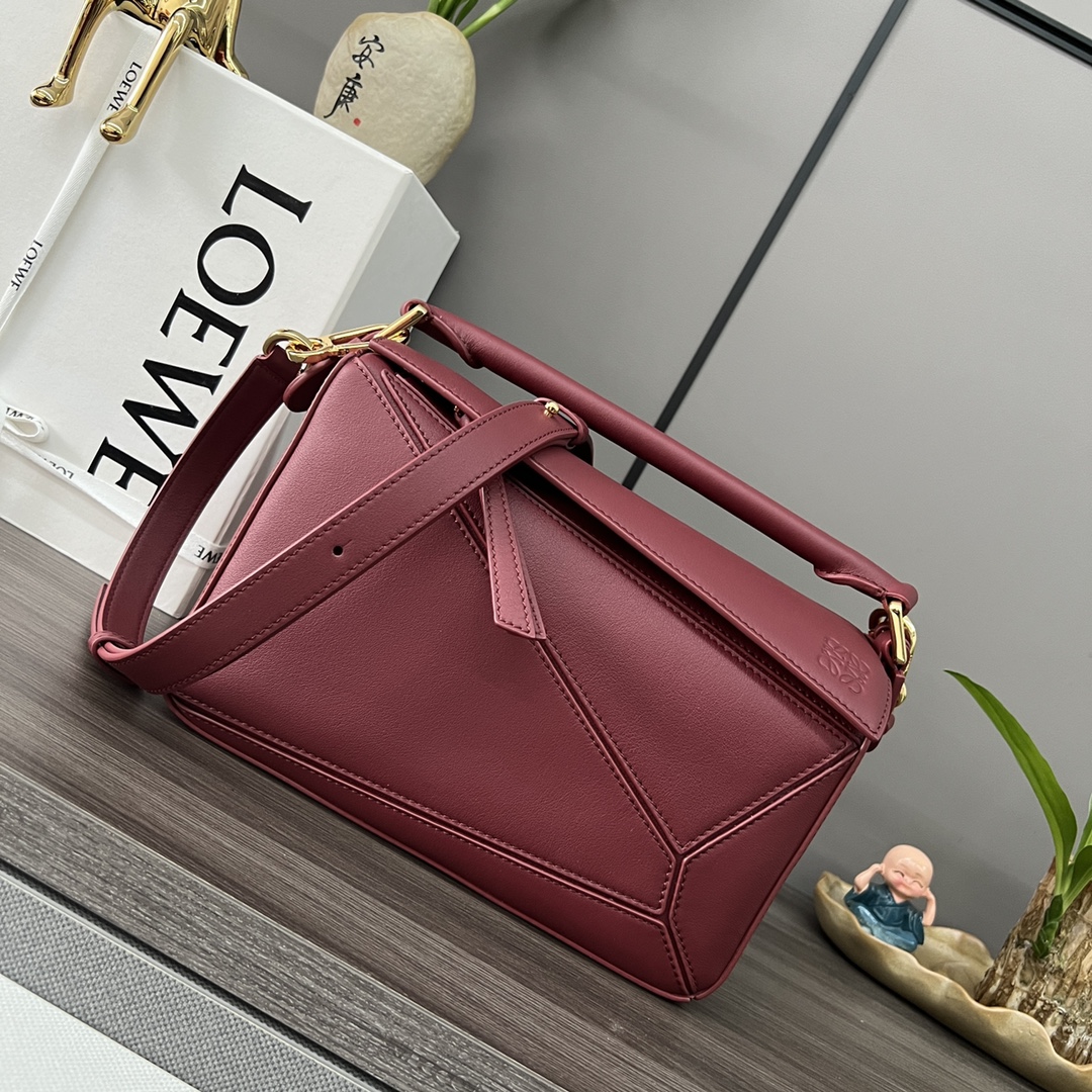 Bagsaaa L0ew* Mini Puzzle bag in classic calfskin burgundy