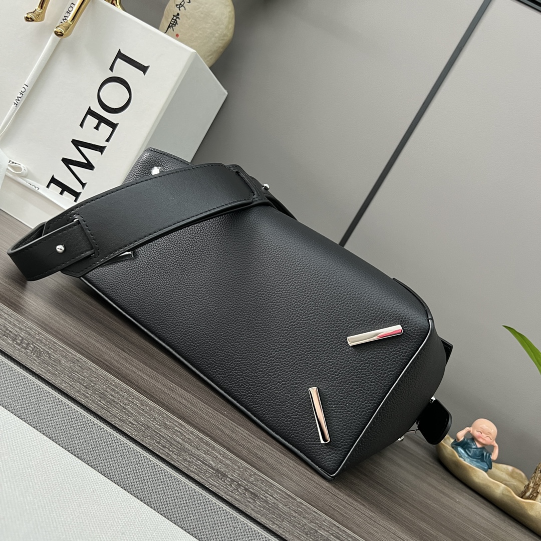 Bagsaaa L0ew* Puzzle bag in classic calfskin black - 29*19.5*14cm